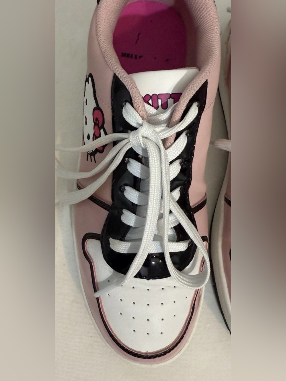 Hello Kitty Pink Women’s Size 9 Sneakers Athletic Shoes - Picture 8 of 16